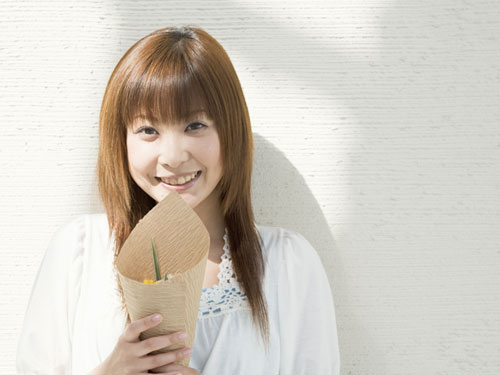 中高年男性が若い女性パートナーの恋人を見つける方法!